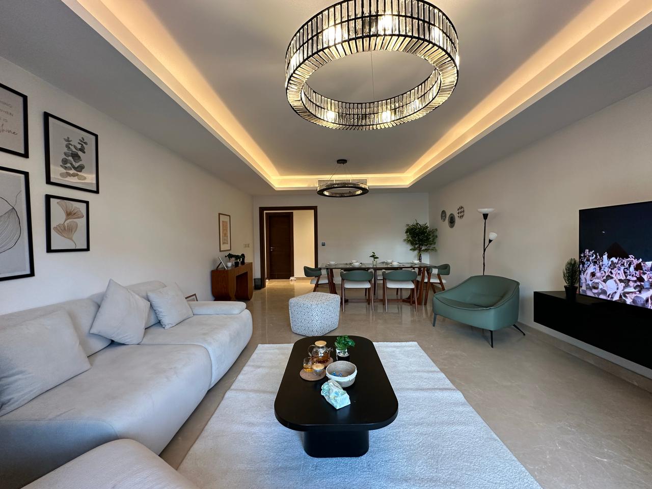 Aura 4k-12 @CFC — Living room